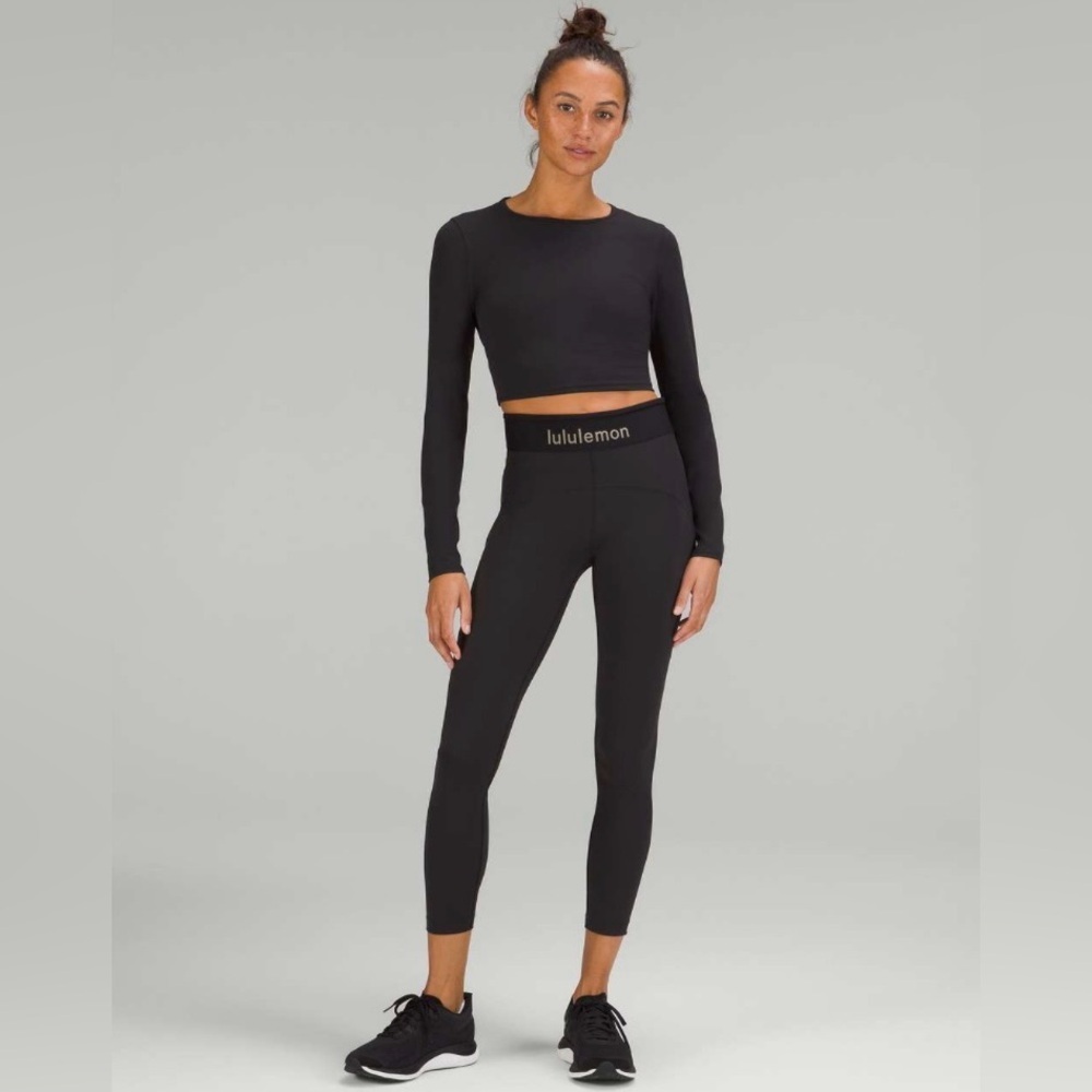 Lululemon Logo Elastic Everlux Long Sleeve Shirt in Black / Trench - Picture 2 of 9